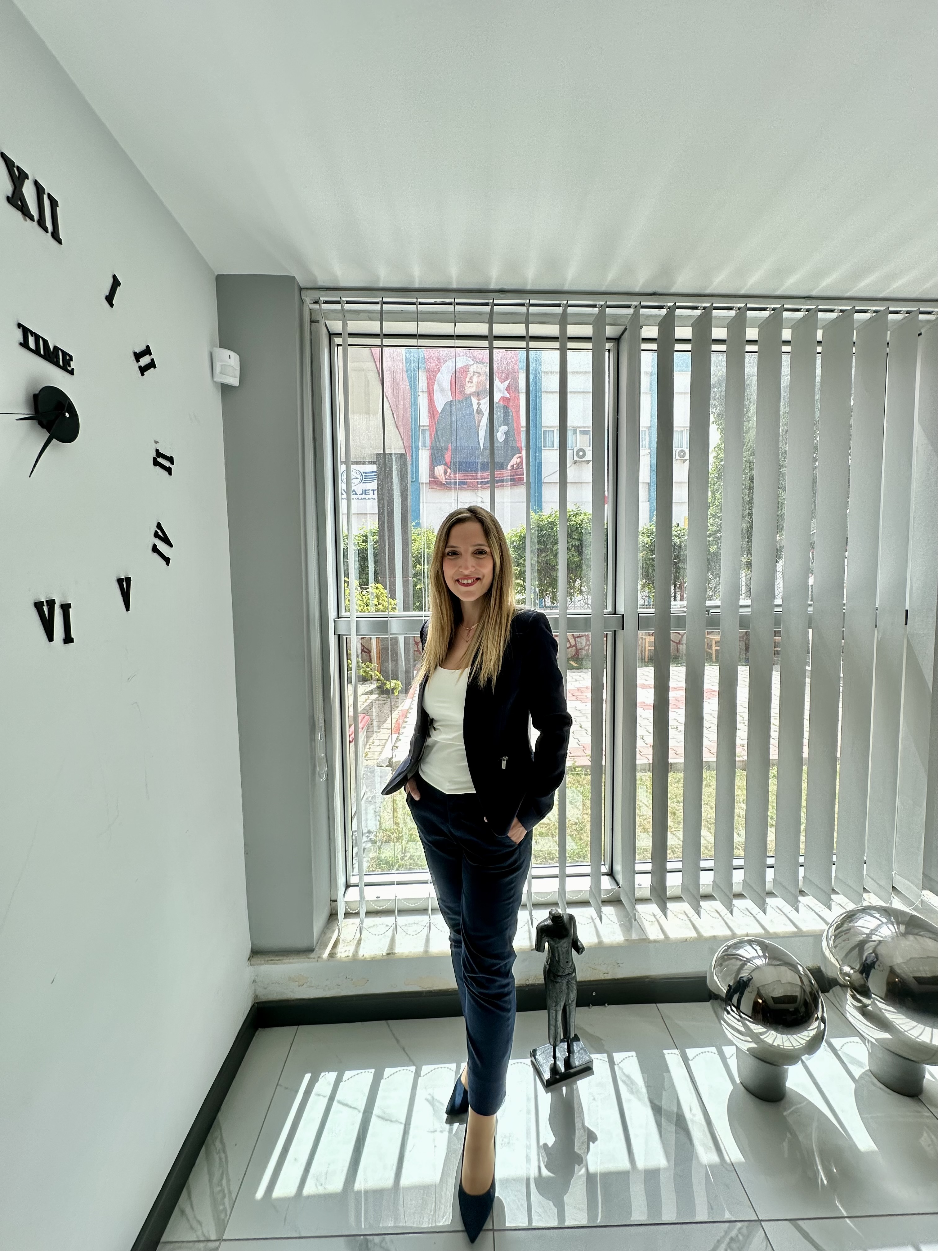 Özlem K.